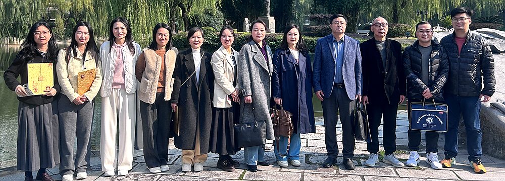 沙市中学四名教师在第56届湘鄂部分省级示范性（重点）高中青年教师教研活动中荣获佳绩